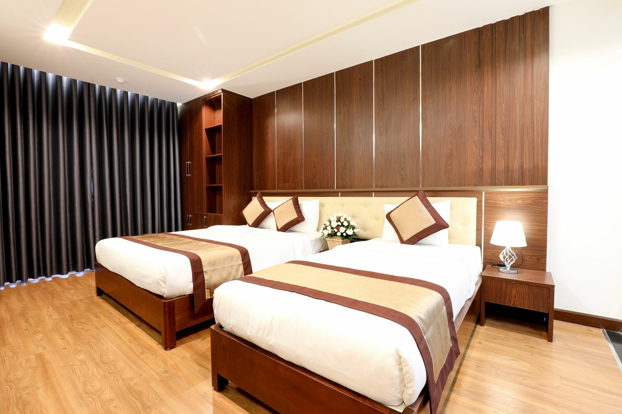 Khách sạn Prague TP. Hồ Chí Minh